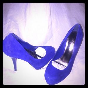 Brand NEW BAKERs SuEde pumps in Blue